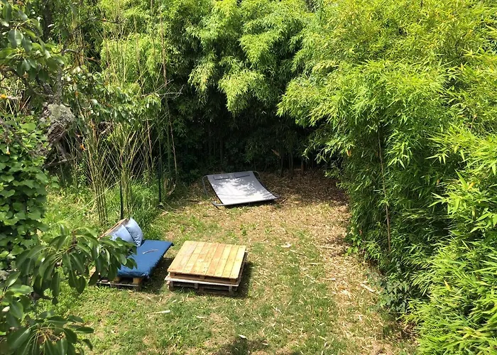 Вилла Provence Climatisee, Jardin, Piscine Privee Chauffee, Wifi Saint-Laurent-de-Carnols