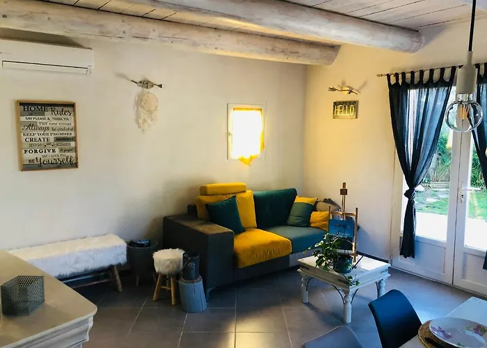 Provence Climatisee, Jardin, Piscine Privee Chauffee, Wifi Saint-Laurent-de-Carnols